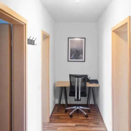 아파트 Relax Oasis With 65 Smarttv, Kitchen And Balcony 뒤스부르크